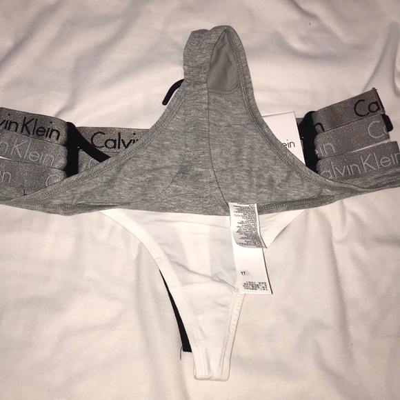 NWT Calvin Klein 3 pack Radiant Thongs M - Picture 5 of 8